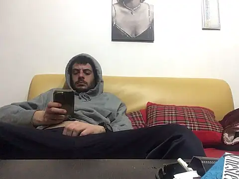 Snapshot of DragonPink chatting on January 2025 08:26:02 PM DragonPink online show from January 2025 08:26:02 PM