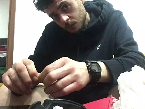 Snapshot of DragonPink chatting on January 2025 05:51:01 PM DragonPink online show from January 2025 05:51:01 PM