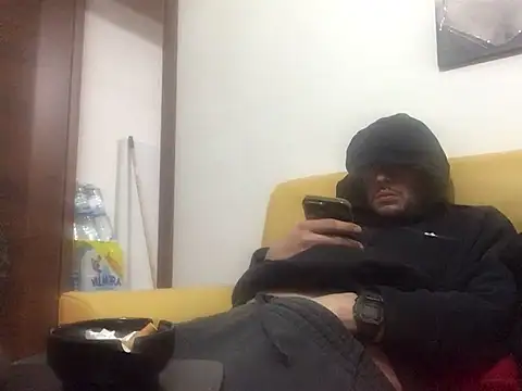 Snapshot of DragonPink chatting on January 2025 08:53:02 PM DragonPink online show from January 2025 08:53:02 PM