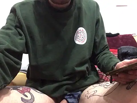 Snapshot of DragonPink chatting on February 2025 01:55:01 AM DragonPink online show from February 2025 01:55:01 AM