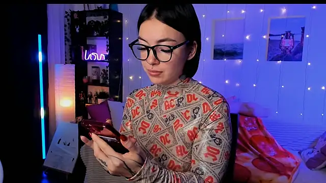 Snapshot of Magic_Allie chatting on December 2025 06:39:02 AM Magic Allie online show from December 2025 06:39:02 AM