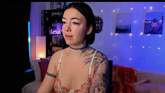 Snapshot of Magic_Allie chatting on December 2025 07:25:02 AM Magic Allie online show from December 2025 07:25:02 AM