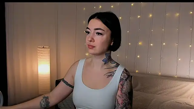 Snapshot of Magic_Allie chatting on January 2026 07:00:01 AM Magic Allie online show from January 2026 07:00:01 AM