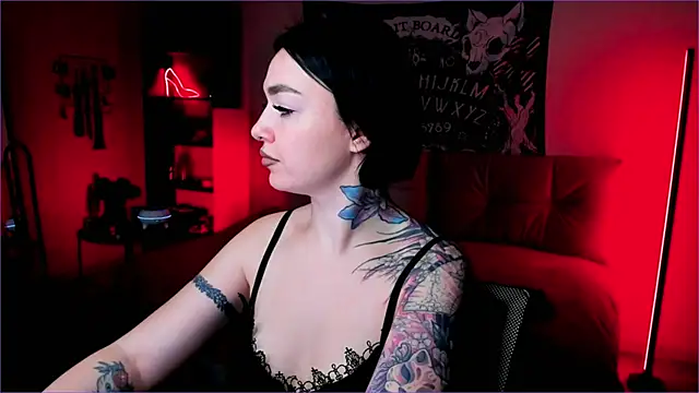 Snapshot of Magic_Allie chatting on February 2026 06:48:01 PM Magic Allie online show from February 2026 06:48:01 PM