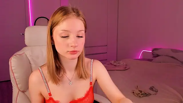 Eva Davi online show from February 2025 01:51:01 AM