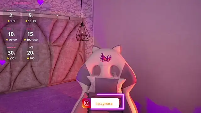 Queen perla  online show from November 2025 11:43:02 AM