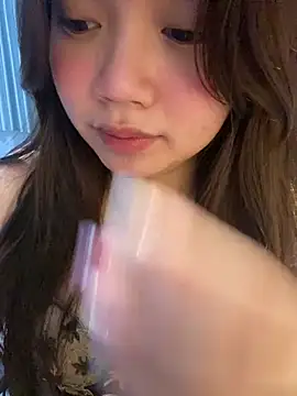 Hotellinh12 online show from December 2025 10:55:01 AM