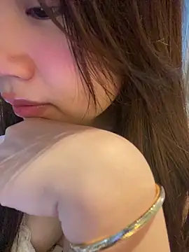 Hotellinh12 online show from February 2026 12:44:02 PM