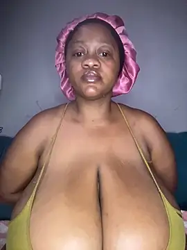 Chubbykarisma27 online show from October 2025 07:20:01 AM