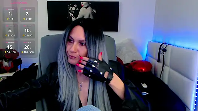 EvelynQueenn online show from February 2025 06:40:01 AM