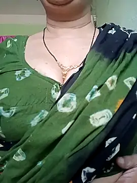 Snapshot of Rosy-B chatting on February 2026 09:56:02 AM Rosy-B online show from February 2026 09:56:02 AM