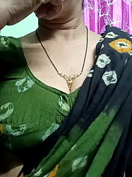 Snapshot of Rosy-B chatting on February 2026 10:02:01 PM Rosy-B online show from February 2026 10:02:01 PM