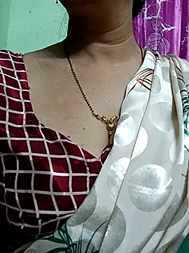 Snapshot of Rosy-B chatting on February 2026 10:15:01 PM Rosy-B online show from February 2026 10:15:01 PM