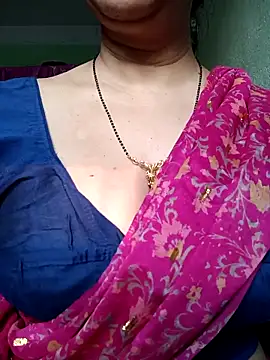 Snapshot of Rosy-B chatting on February 2026 01:12:01 AM Rosy-B online show from February 2026 01:12:01 AM