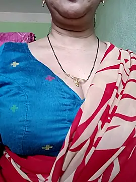 Snapshot of Rosy-B chatting on February 2026 10:05:02 AM Rosy-B online show from February 2026 10:05:02 AM