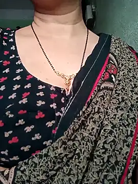 Snapshot of Rosy-B chatting on February 2026 01:03:01 AM Rosy-B online show from February 2026 01:03:01 AM