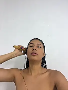 Valentinabaker online show from October 2025 10:06:01 AM