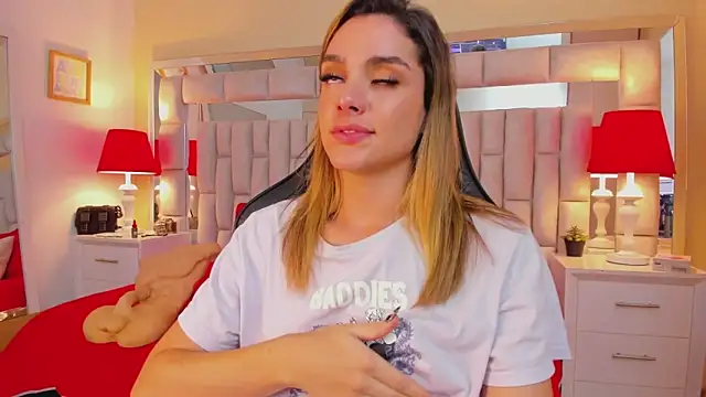 mariiahneedles online show from January 2025 01:31:02 AM