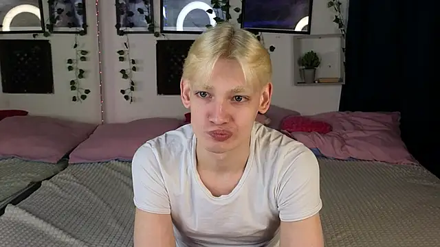 Nick Win online show from January 2025 10:37:02 AM