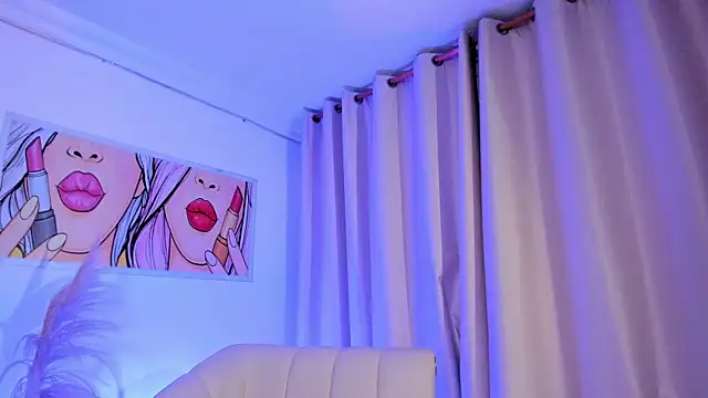 Snapshot of SkiinnyAna chatting on November 2025 07:37:01 PM SkiinnyAna online show from November 2025 07:37:01 PM