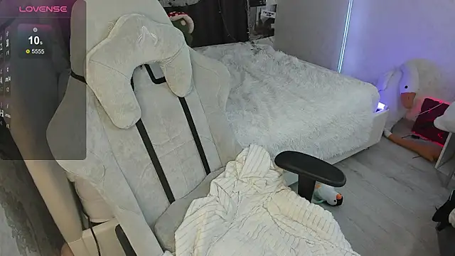 SophiaRyder online show from November 2025 09:15:01 PM