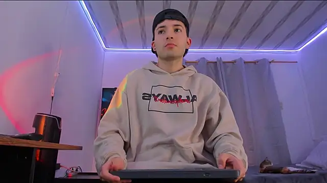 bower and colucci online show from November 2025 01:15:02 AM