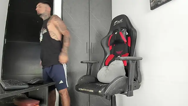 Snapshot of sergiio_mesa27 chatting on February 2026 02:37:02 AM sergiio mesa27 online show from February 2026 02:37:02 AM