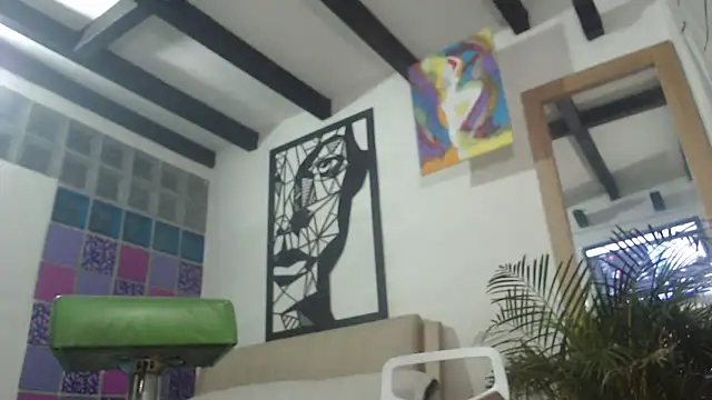 Snapshot of thirstymoonxx chatting on May 2026 04:31:02 AM thirstymoonxx online show from May 2026 04:31:02 AM
