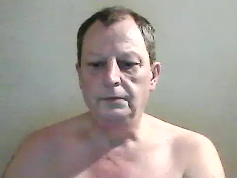 Snapshot of chubbybear2cum chatting on February 2025 12:27:02 AM chubbybear2cum online show from February 2025 12:27:02 AM