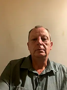 Snapshot of chubbybear2cum chatting on September 2025 08:30:02 PM chubbybear2cum online show from September 2025 08:30:02 PM