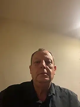 Snapshot of chubbybear2cum chatting on September 2025 10:44:01 PM chubbybear2cum online show from September 2025 10:44:01 PM