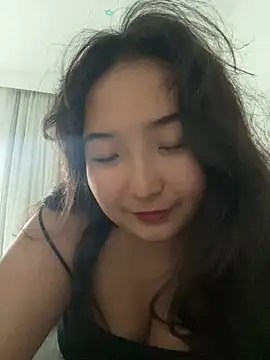 cutie mio online show from February 2025 01:44:01 PM