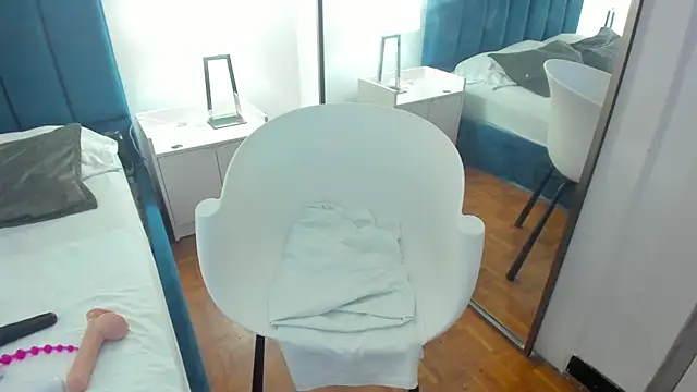 Snapshot of ChannelFox__ chatting on December 2024 10:53:01 PM ChannelFox online show from December 2024 10:53:01 PM