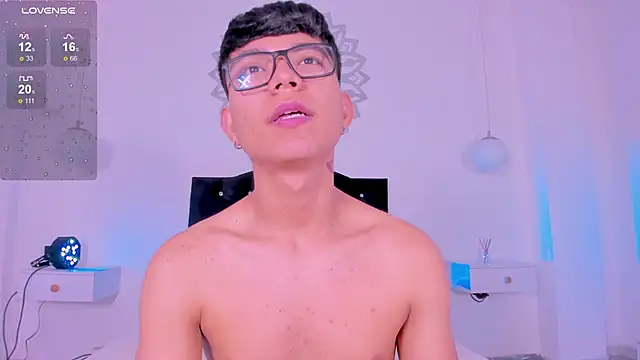 CodyTwink online show from October 2025 01:28:02 PM