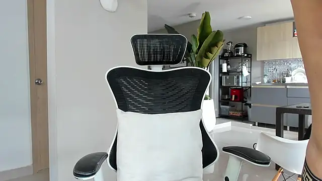 Polo and Paul online show from September 2025 03:06:02 PM