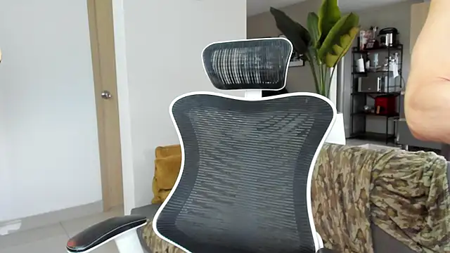 Polo and Paul online show from October 2025 03:01:02 PM