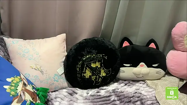 Unique-Beauty online show from November 2025 02:51:02 PM