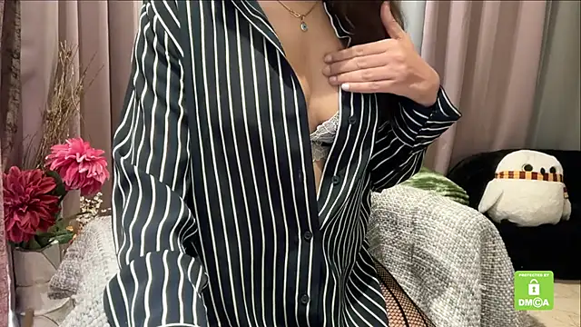 Unique-Beauty online show from December 2025 09:05:02 AM