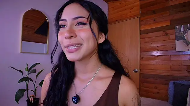 amber curly online show from June 2026 09:04:01 PM