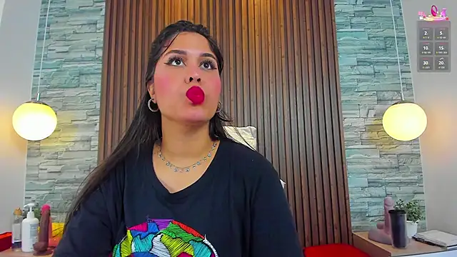 Snapshot of alannavidal chatting on November 2025 03:06:01 AM alannavidal online show from November 2025 03:06:01 AM