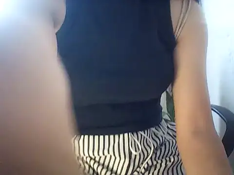 Snapshot of Haralushiaaax chatting on November 2025 03:06:02 AM Haralushiaaax online show from November 2025 03:06:02 AM