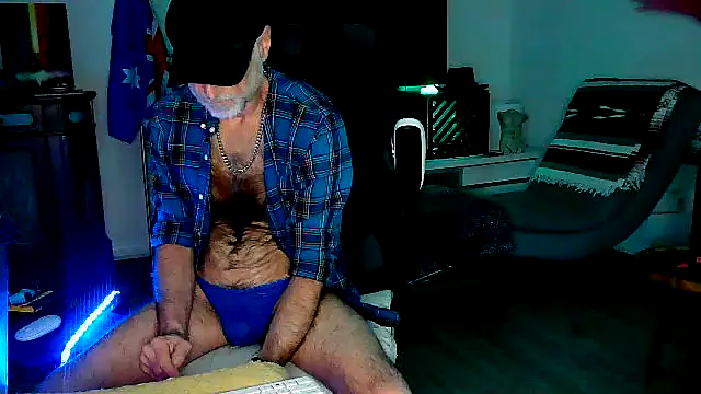 Snapshot of Towndude123 chatting on February 2026 05:51:01 AM Towndude123 online show from February 2026 05:51:01 AM