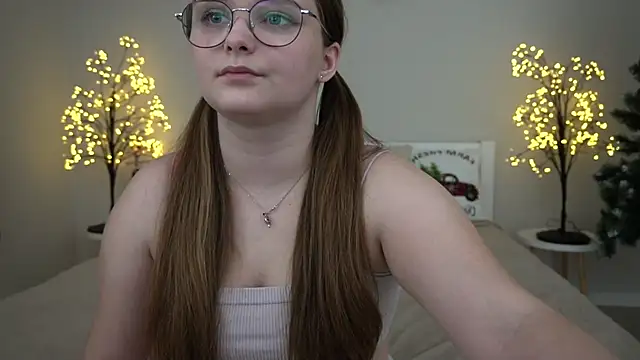 MagicPeachh  online show from January 2025 01:53:01 PM