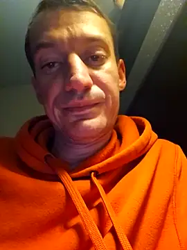 Totts92 online show from May 2026 02:49:01 AM