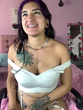 Snapshot of Lilith_Pink chatting on December 2024 05:48:01 PM Lilith Pink online show from December 2024 05:48:01 PM