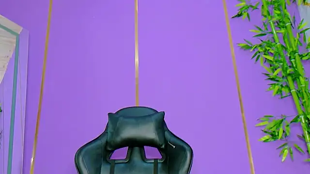 Snapshot of scarlet-jonesx chatting on November 2025 09:25:02 PM scarlet-jonesx online show from November 2025 09:25:02 PM