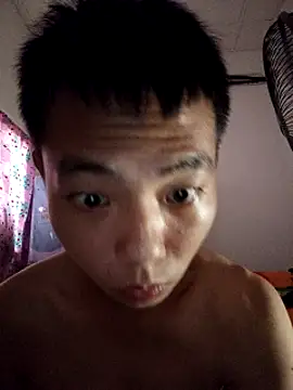 Snapshot of LiuQianXi5726 chatting on January 2025 05:40:02 AM LiuQianXi5726 online show from January 2025 05:40:02 AM