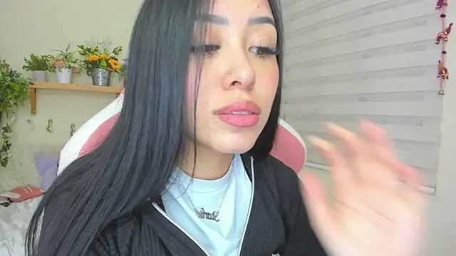 Snapshot of Starliee__ chatting on March 2025 12:11:02 AM Starliee online show from March 2025 12:11:02 AM