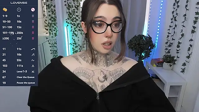 Snapshot of Dixi_Pixi_ chatting on April 2026 05:43:02 AM Dixi Pixi online show from April 2026 05:43:02 AM