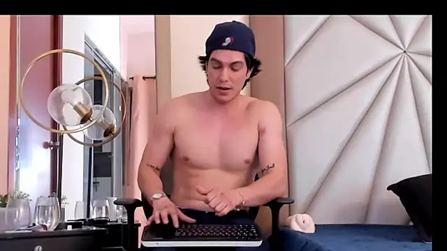 Snapshot of Karimferrer chatting on December 2024 07:26:02 AM Karimferrer online show from December 2024 07:26:02 AM